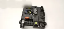 Блок запобіжників Volvo S60 / Комплектний 30728512 06W382 28017881