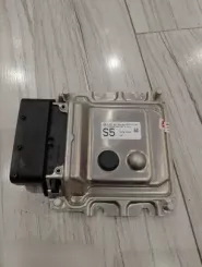 Комп'ютер двигуна / ЕБУ Infiniti Q50 0281031369