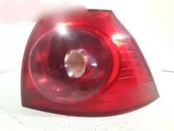 Задній ліхтар Volkswagen Golf V 1K6945096E 00469771 028490202A
