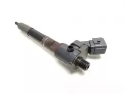 Паливний форсунка Volvo V40 31452115 04B02118 P68QD