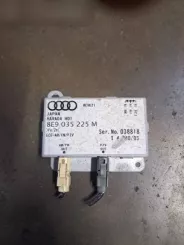 Підсилювач антени Audi A4 S4 B6 8E 8H 8E9035225M 038818