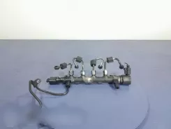 Alpine A610 Інжекторна рампа 05L130089C
