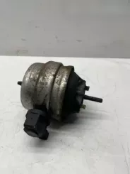 Підвіска двигуна Audi A4 S4 B7 8E 8H 8E0199375AB 0601101820