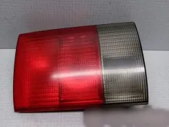 Audi 100 S4 C4 Ліхтарі кришки заднього багажника 8A0945093 140717 001298