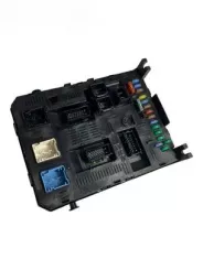 Модуль комфорту / блок керування Peugeot 307 9661940080 01110406 BSI2004H01