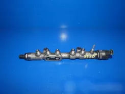 Рейка впорскування Jaguar XE G4D39D280AA 000271L3 0445214332