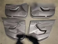 Opel Insignia A Бічні панелі / Обшивка передніх дверей 1063723 10557481063723