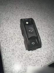 Кнопка люка BMW 5 E60 E61 6907288 030150 6131