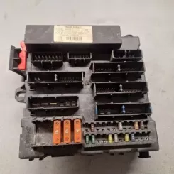 Блок запобіжників Opel Vectra C / Комплектний 09228740 0028023 532150018
