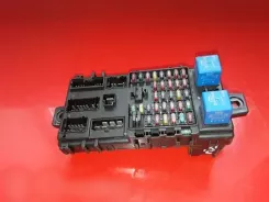 Рама Hyundai Trajet / Модуль запобіжників AK7127 01304D