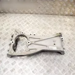 Кронштейн коробки передач Maserati Levante 6701055900 06701055900