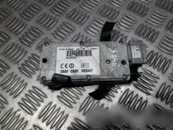 BMW 1 E81 E87 Інші комп'ютери / модулі / контролери 08880889020047 04DBD34