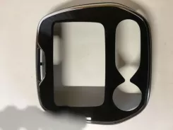 Рамка приладової панелі Renault Captur 682700795R 00138013