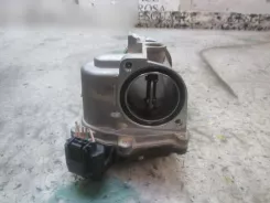 Дросельна заслінка Renault Clio III 8200614985 090205494