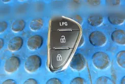 Кнопка центрального замка Opel Corsa E 39031629 10142422 1629D