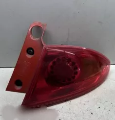 Seat Leon (1P) Задній ліхтар 89320289 044076 98207100