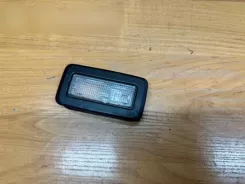 BMW 7 F01 F02 F03 F04 Інше внутрішнє освітлення салону 9130838 006676021