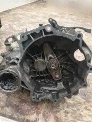 Volkswagen Fox механічна 5-ступінчаста коробка передач 02T301103L