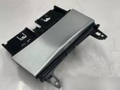 Mercedes-Benz C W204 Попільничка переднього центрального тунелю A2046801350 0512130939 W204ZB