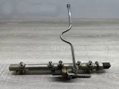 BMW 3 E92 E93 Впорскувальна рампа 7562474 00008516 12056010