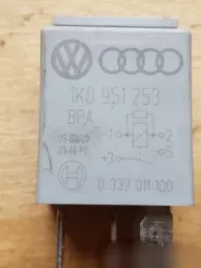 Audi A4 S4 B6 8E 8H Інші реле 1K0951253 050222 0332011100