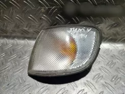 Передній поворотник Nissan Sunny 6R010250 013450