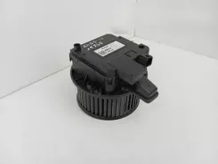 Audi A4 S4 B9 вентилятор / 4M1820021A 0001438357 CZ997007