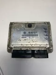 Блок керування Seat Leon (1M) 038906012AT 28SA4252 0281010062