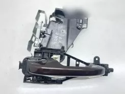 Ручка передніх зовнішніх дверей Volvo XC40 30747093 070598104