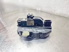 Замок задніх дверей Opel Astra J 3023881 09B022