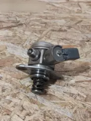 BMW 7 F01 F02 F03 F04 Паливний насос високого тиску 7595339 1003718652 0261520144
