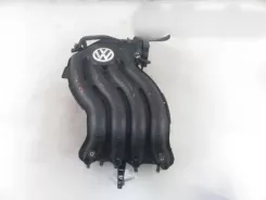Впускний колектор Volkswagen Touran I 06G133203