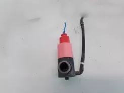 Насос омивача лобового скла/вітрового скла Toyota Yaris 051231
