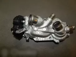 Водяний насос Volkswagen Golf VII 04E907593 05W121042