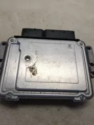 Контролер / модуль ЕБУ Hyundai i30 0281017213 1039S44690 391142A412