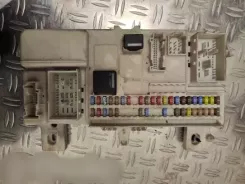 Блок запобіжників Volvo S40 / Комплектний 31254749 09354473 519096812