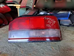 Задній ліхтар Mazda 323 0437866R 0437866