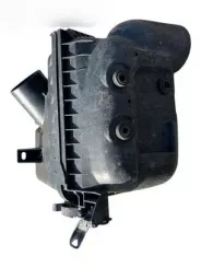Корпус повітряного фільтра Toyota Avensis T270 0t05