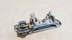 Ручка передніх зовнішніх дверей Mazda Premacy CBC504 0J16 FL11