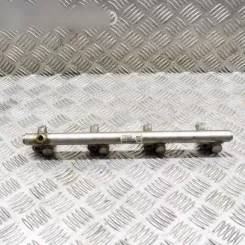 Рейка впорскування Jaguar XF X250 8W939G802AE 0261555038