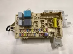 Блок запобіжників Toyota Corolla Verso E121 892210F030 06062611342101 4001763640