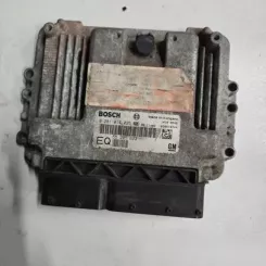 Контролер / модуль ЕБУ Opel Astra H 55205623 1039S18744 0281014025