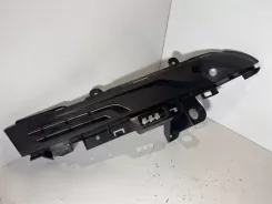BMW X3 G01 Нижня кришка стійки / D 7326604 1053151