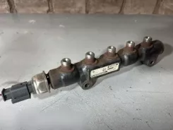 Opel Zafira B Рейка впорскування 9654592680 000936234213