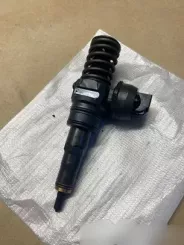 Паливний інжектор Volkswagen Caddy 0414720221 038130073AF
