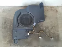 Сабвуфер Jeep Compass 05064979AA