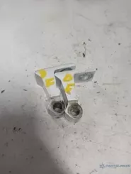 Петлі капота/двигуна Audi A3 S3 8V 0831404b