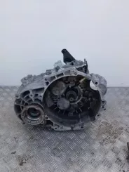 Volkswagen Tiguan Механічна 6-ступінчаста коробка передач PM620036 05038141 5Q0711051
