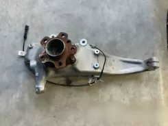 BMW 5 G30 G31 Маточина переднього колеса 688438202 002047