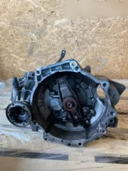 Volkswagen Golf IV Механічна 5-ступінчаста коробка передач 02J301107C